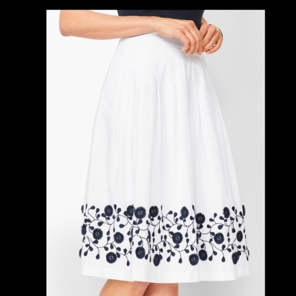 Talbots Women’s White/Black Embroidered Floral-Border Midi Skirt Size 2 - Picture 2 of 16